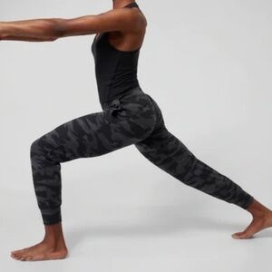 Athleta | Salutation Camo Jogger (Black/Grey)